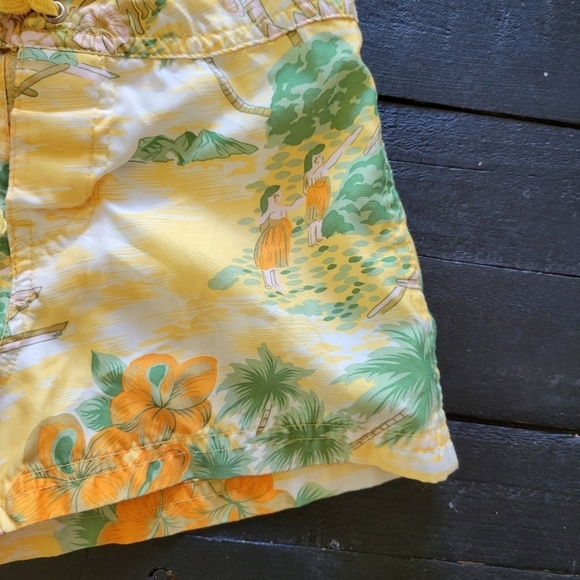 Old Navy Yellow Hawaiian Tropical Board Shorts 4 Unisex Boys Girls Swim Trunks - Picture 2 of 4